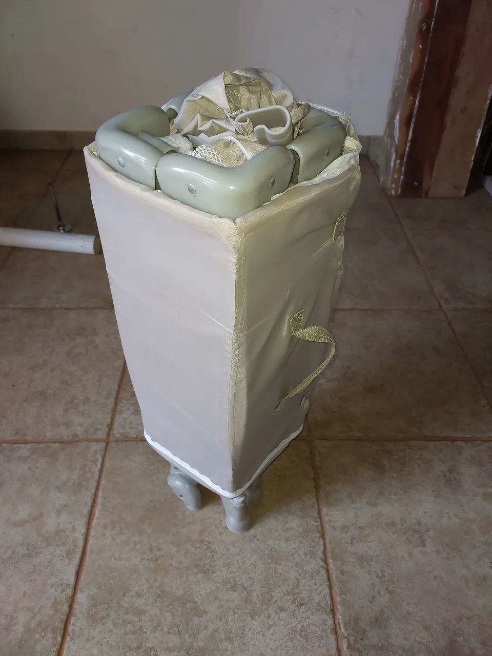 Berço portátil , perfeito estado. 