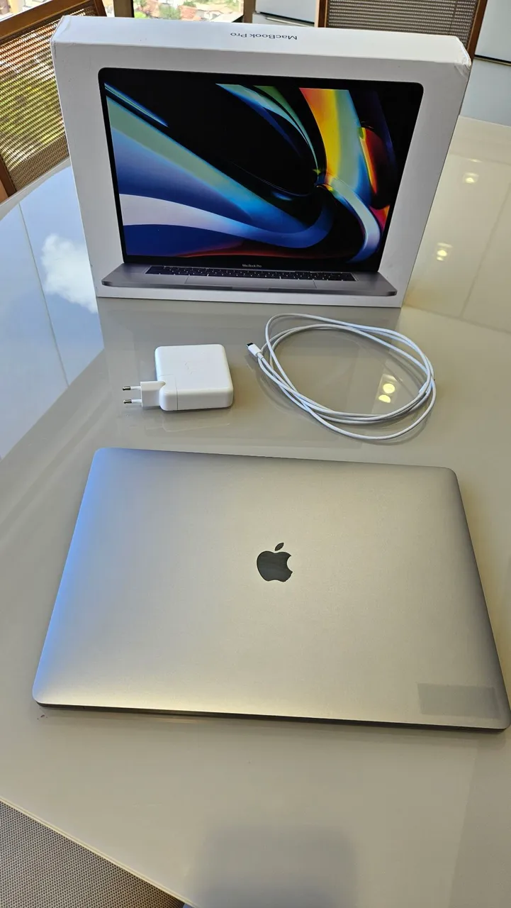 MacBook Pro 2019 16'' i7 16gb 512gb