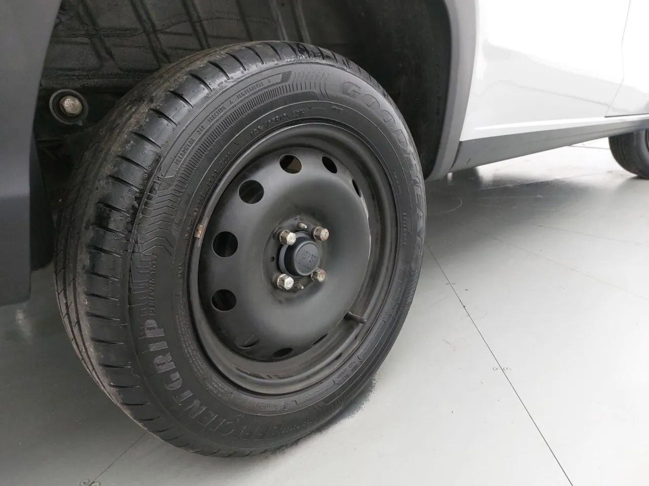 Fiat Strada Endurance 1.3 Flex 8V CS, foto 13 de 15