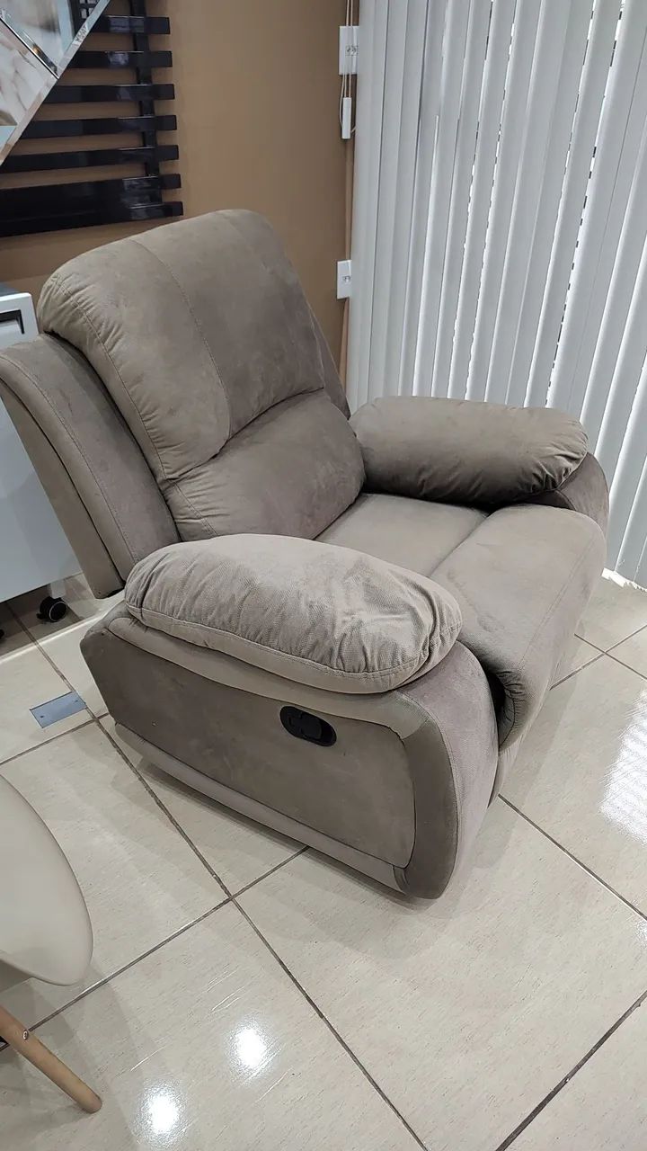 Poltrona reclinável 
