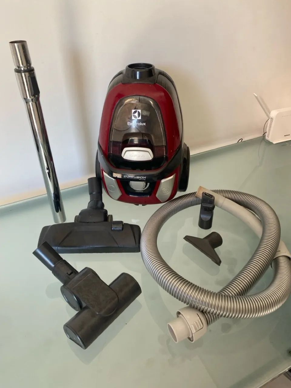 Aspirador de pó Electrolux EasyBox plus 1800w - Foto 3