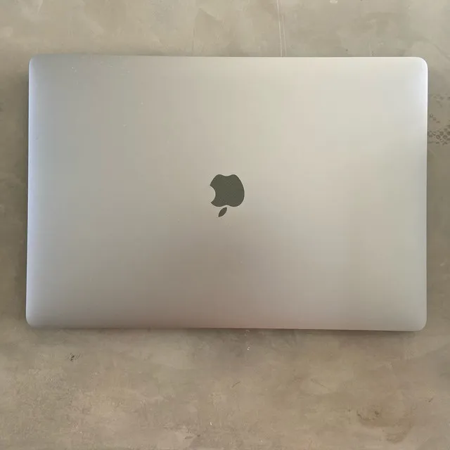 MACBOOK PRO 16? INCH i7 || 16GB || 512 SSD