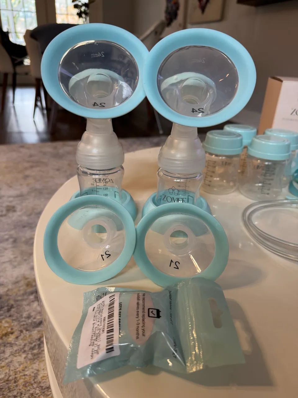 1 bomba elétrica extratora de leite materno importada da marca Zomee - Foto 3