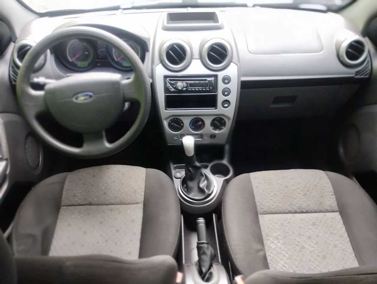 Fiesta 2013 class 1.6 $ 35.900, única dona  - Foto 4