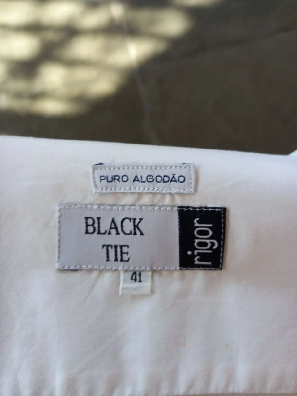 Camisa de Festa Black Tie Rigor Impecável  Semi Nova - Foto 2