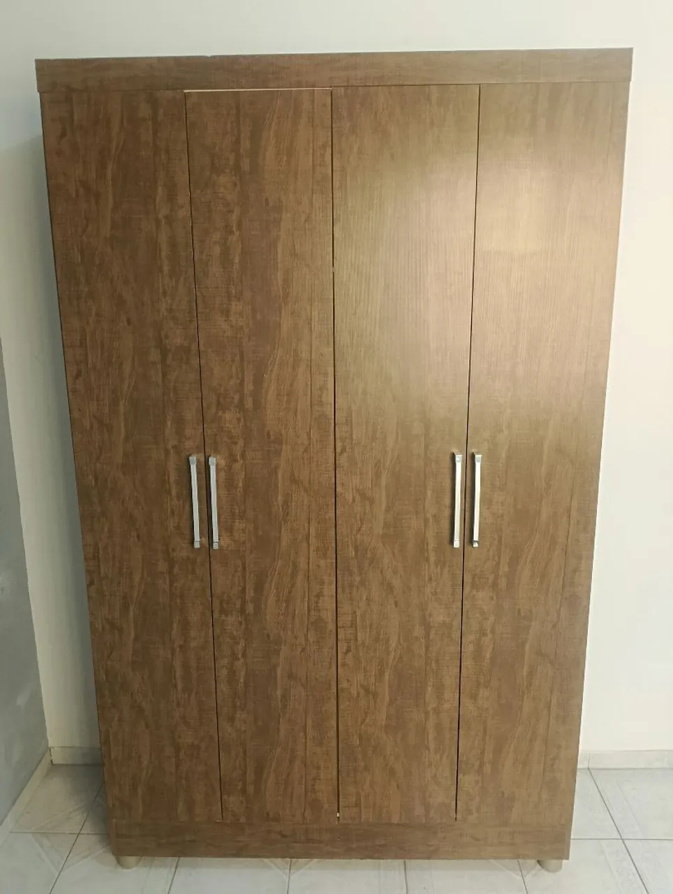 Guarda Roupas 4 Portas perfeito - ENTREGO