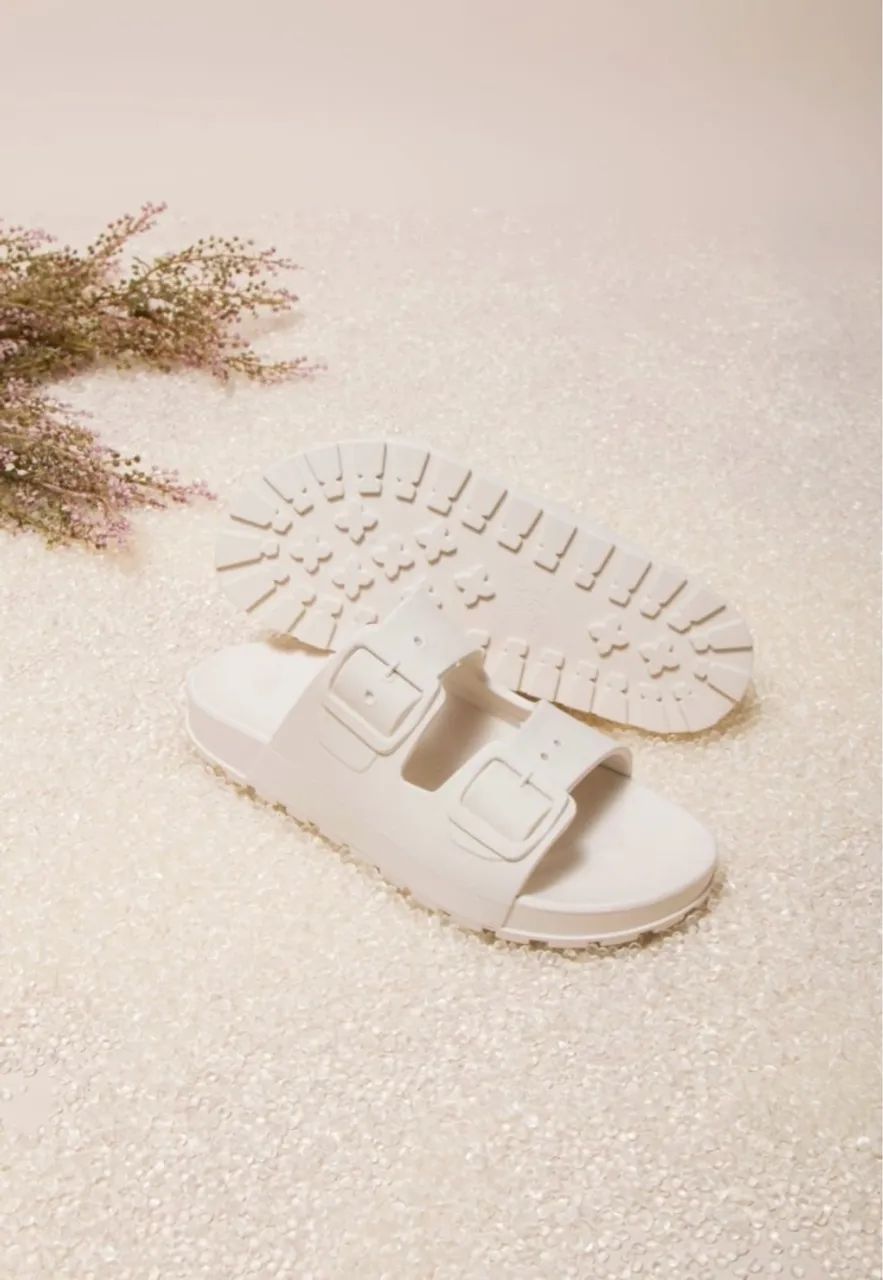 Chinelo Birken - Foto 2