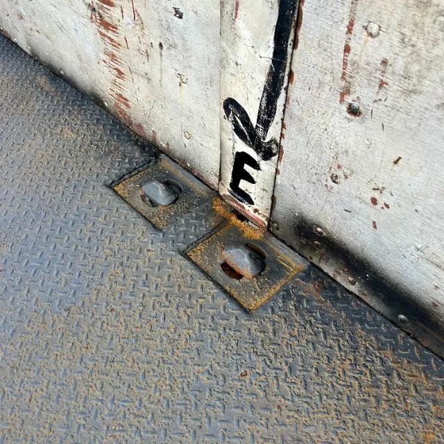 Carreta Grade Baixa/carga seca Rodofort Assoalho Ferro 2013 12,40m c/ 12 pinos conteiner - Foto 12