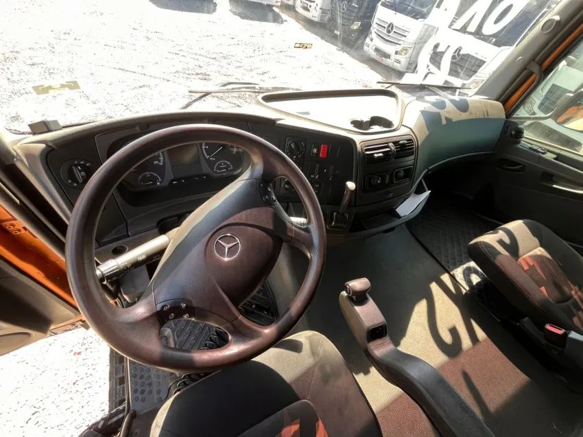 MB Axor 2544S ano 21/22, Pneus novos, Suspensão de Mola E Kit Hidráulico - Foto 11