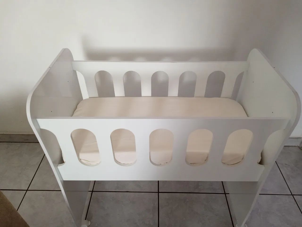 Berço Branco de Madeira - Foto 2