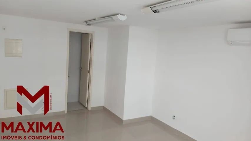 Excelente Sala - Condomínio FLEX TOWER - Aprox 23m².