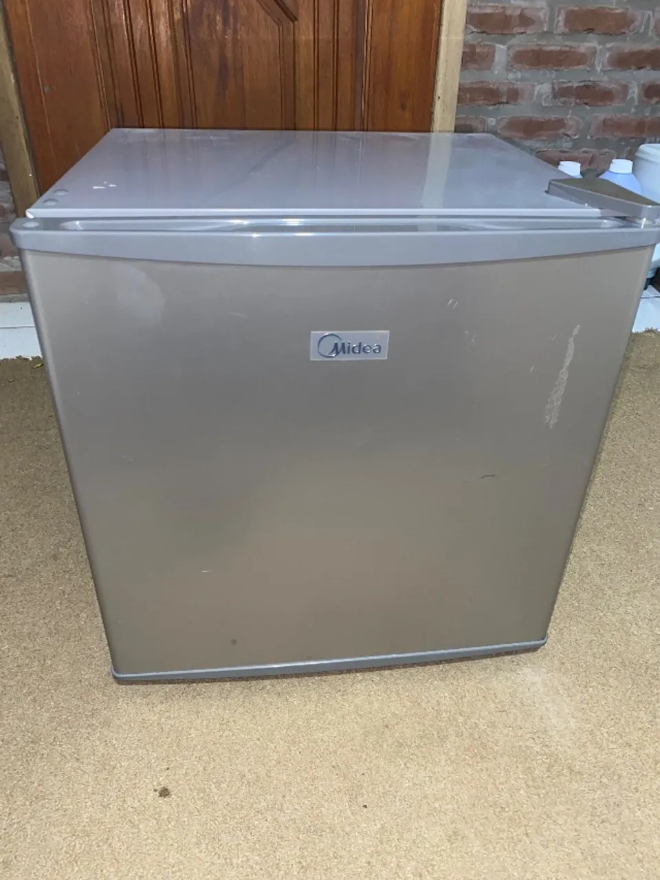 Frigobar Midea 45L - 220v