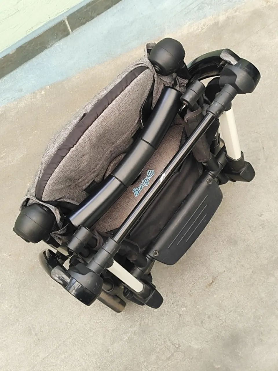 Carrinho De Bebê Burigotto Up Dobrável Para Passeio Até 15kg Gray Cinza - Foto 4