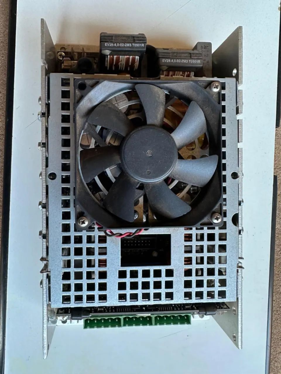 Digimod Powersoft  2000HV  115/230 V ~ / 50-60 HZ     R$ 1620,00 - Foto 4