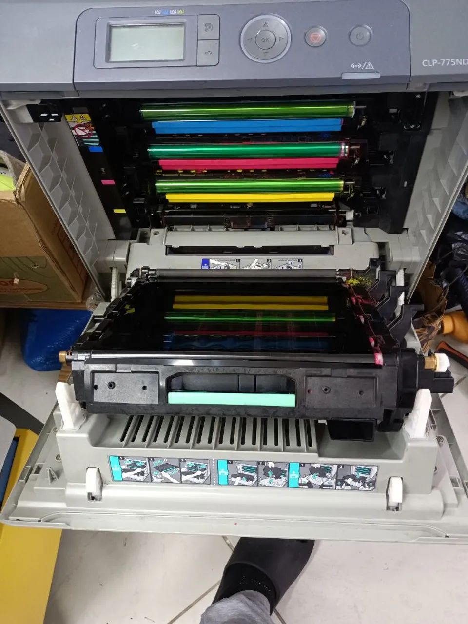 Impressora laser Samsung CLP -775ND - Foto 3