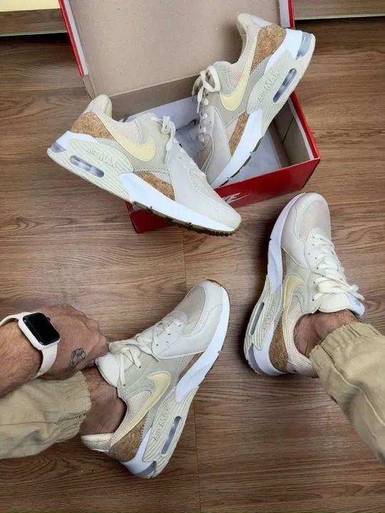 Tênis Nike Air Max 90 - Bege - Foto 2