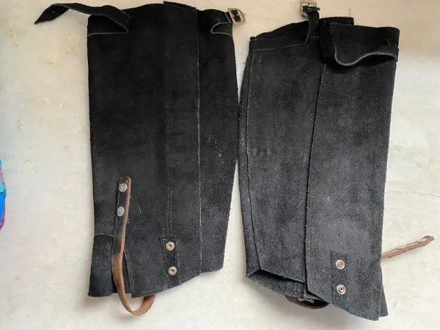 Perneira hípica de camurça e couro - Foto 4