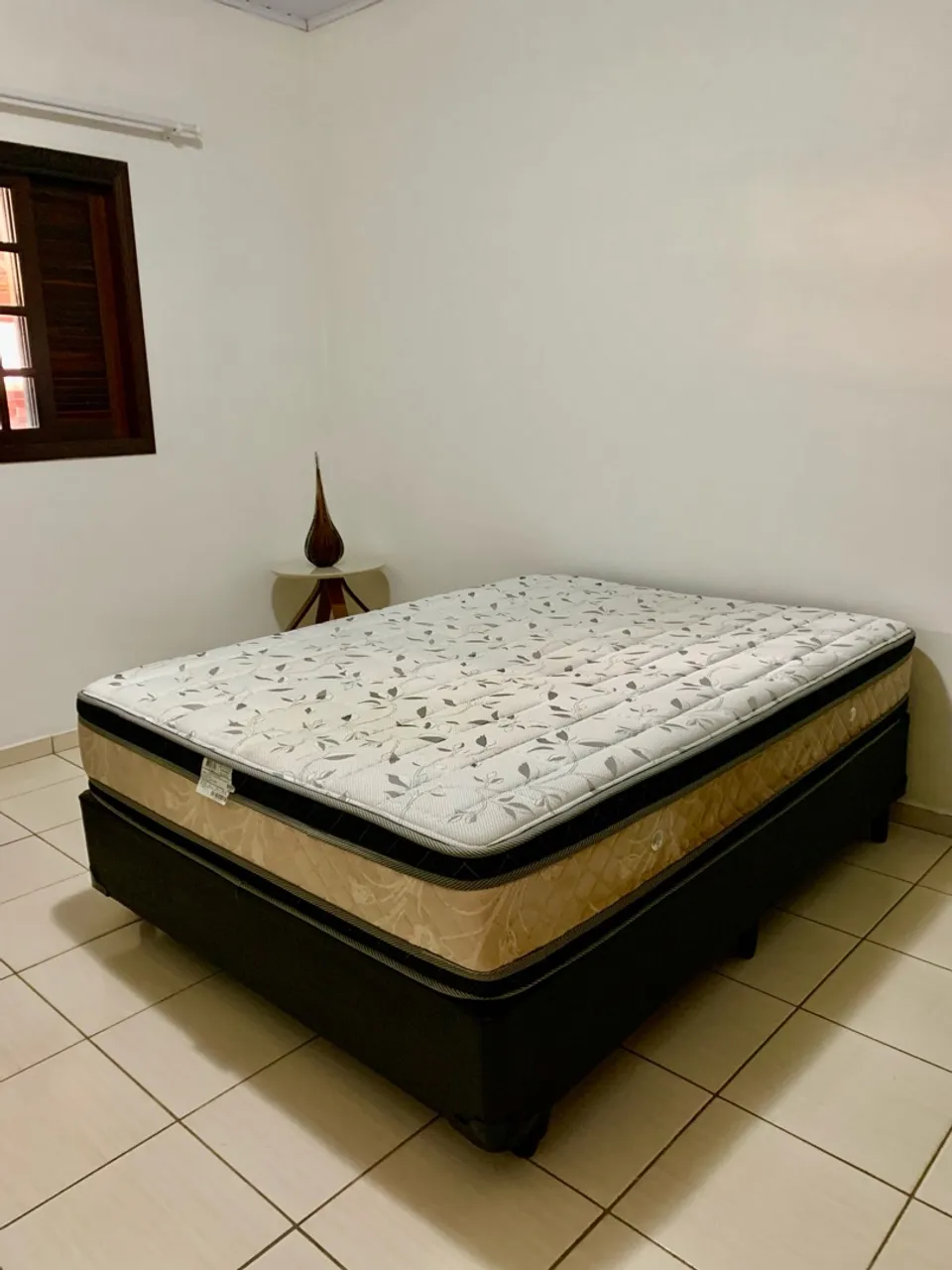 Cama Box Casal Confortável - Ótimo estado!