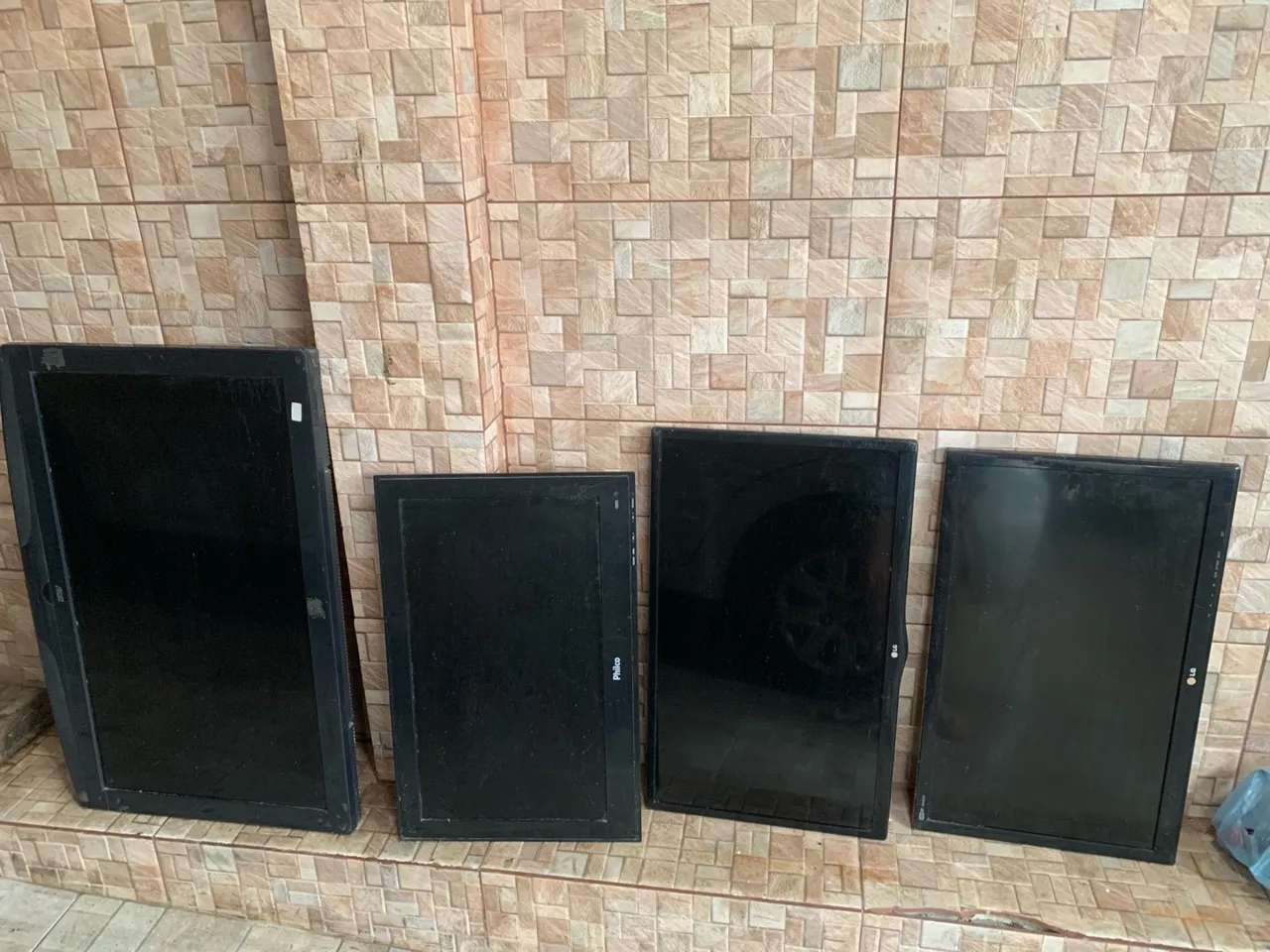 Telas de TV para Conserto ou Retirada de Peças
