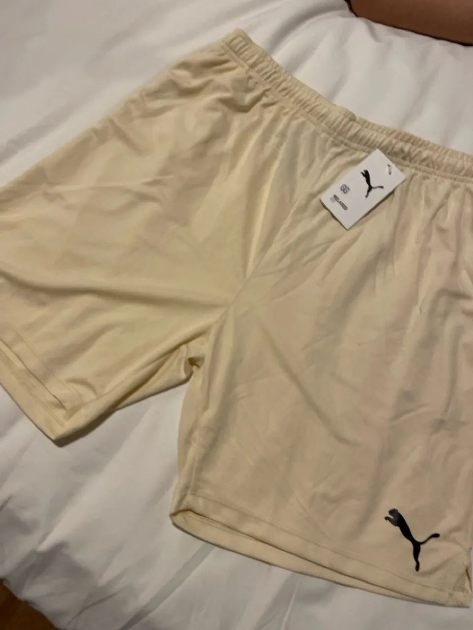 Bermudas Tactel com elastano