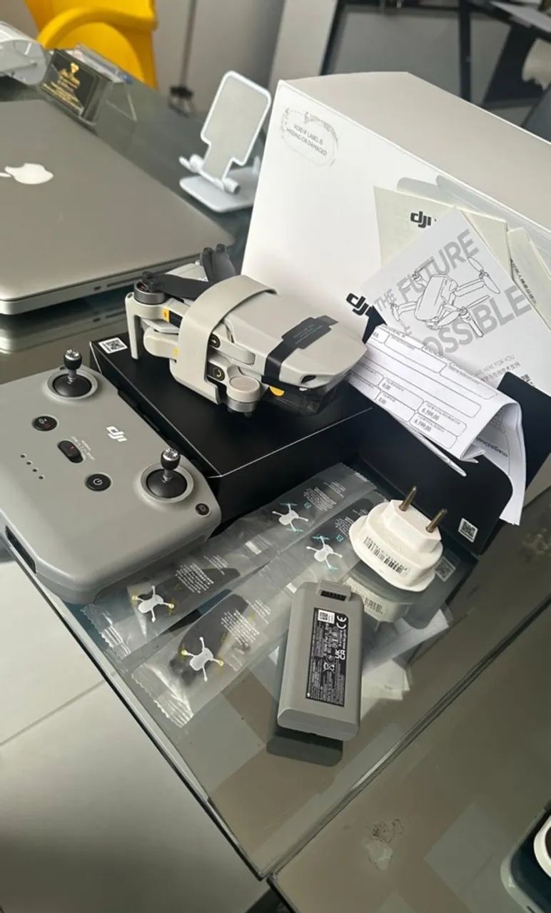 Drone DJI 4k Fly More Combo - Novo!