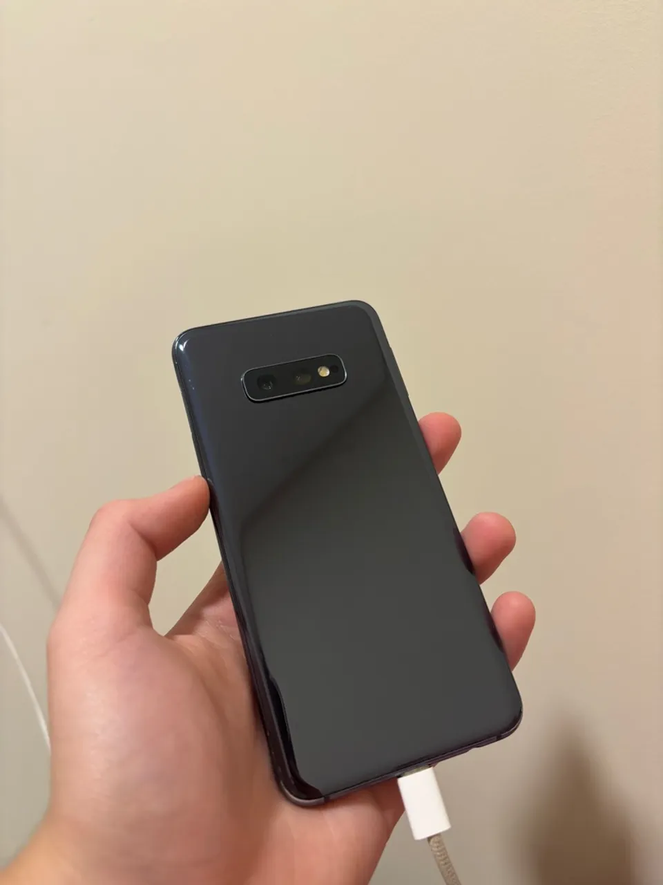 Samsung s10e