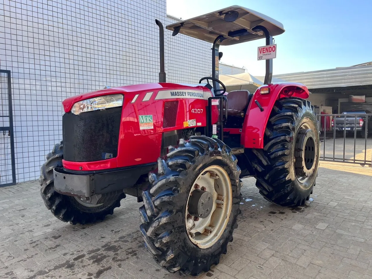 Trator Massey Ferguson 4307