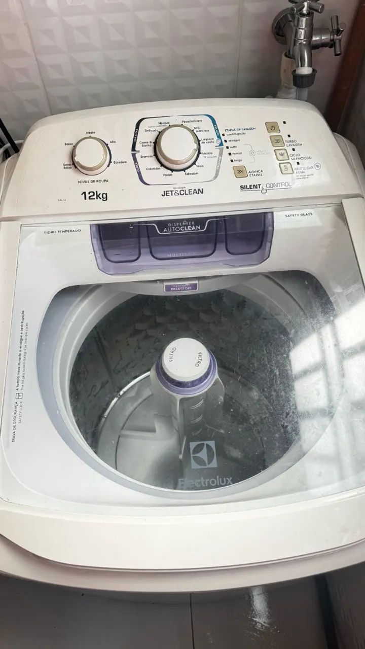 Máquina de Lavar Electrolux 12 kg-cesto inox semi nova não faço entrega