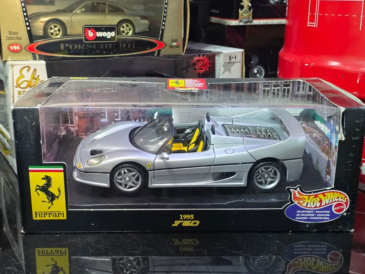 Miniatura ferrari f50 hotwhels prata spyder nova - Hobbies e
