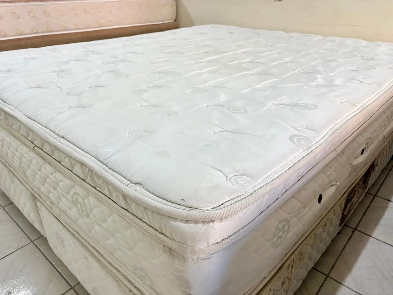 Cama box de casal Queen size , cama Queen  - Foto 4
