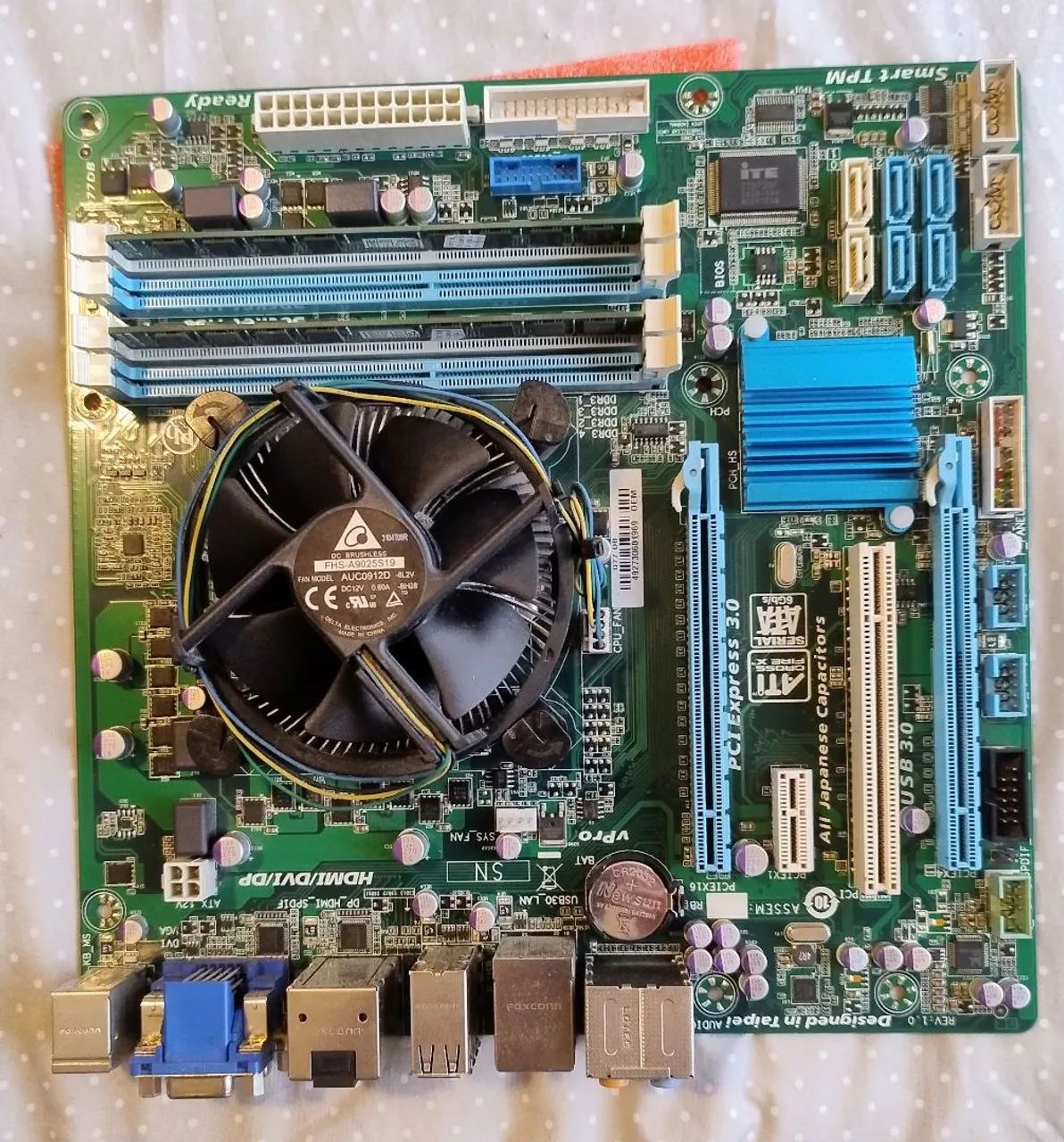 Kit PC Gigabyte+ I5 + 4GB DDR3