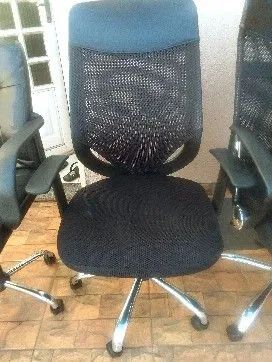 4 Cadeiras Executiva/escritório- Preço de Oportunidade! SEMI NOVA - Foto 4