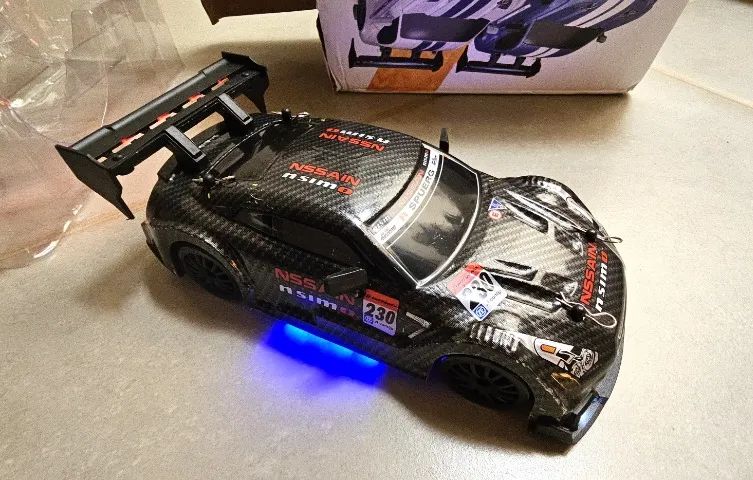 Carrinho de Controle Remoto Drift Recarregável 4x4 e Direção