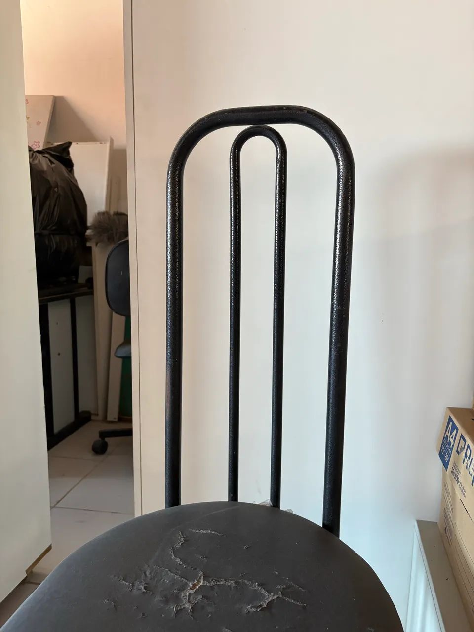 Cadeira em metal - Foto 3