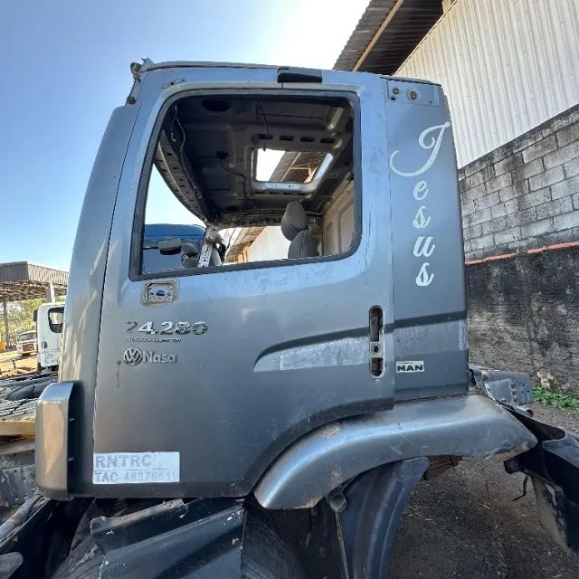 Corpo da Cabine Volkswagen Constellation 24280