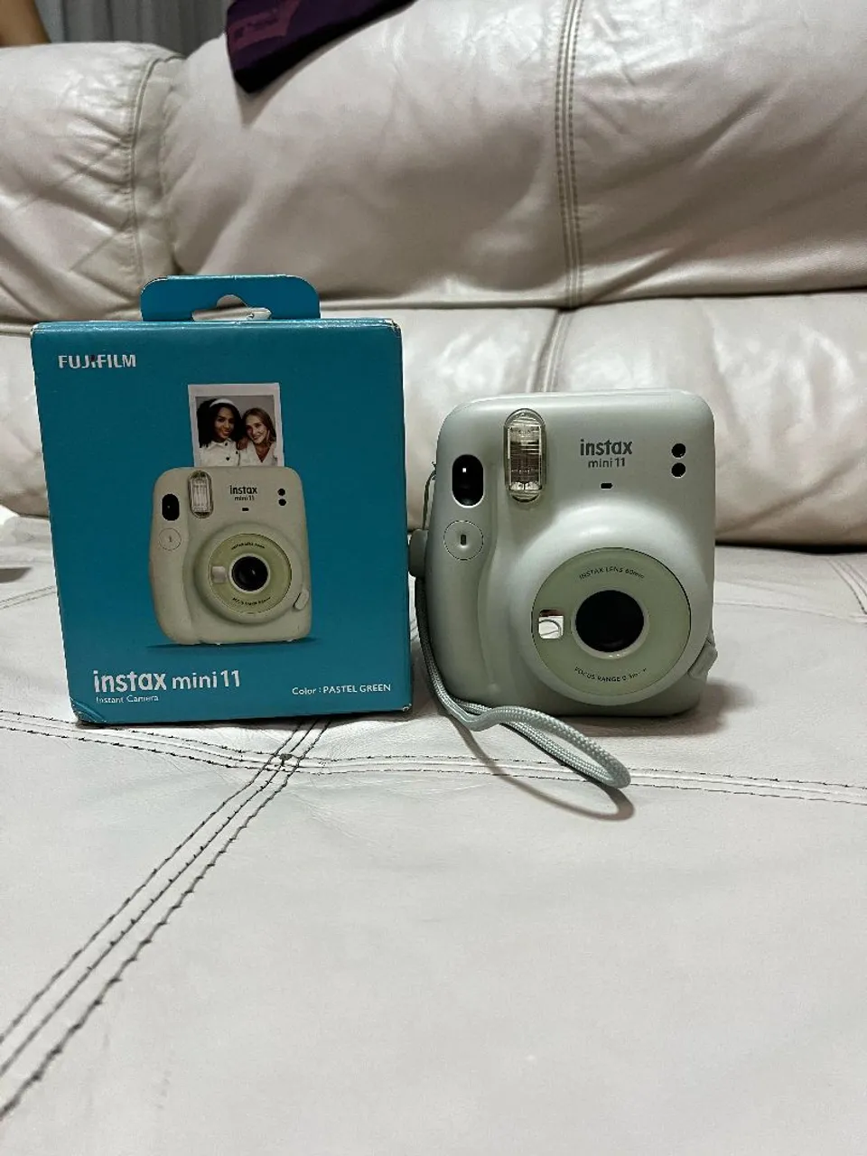Câmera Instax Mini 11 - Verde Pastel