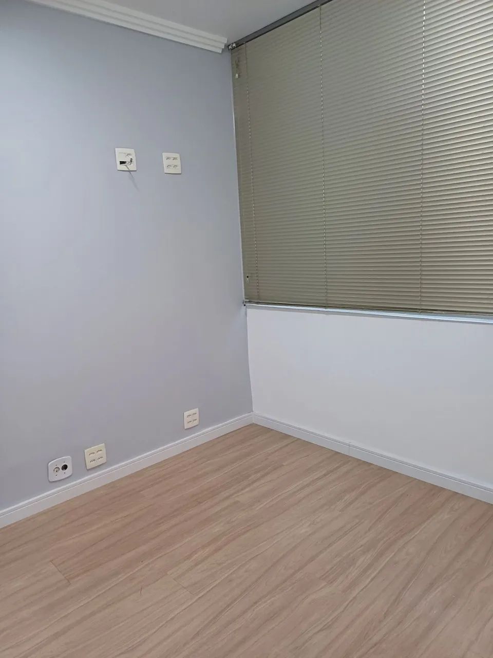 Alugo sala comercial em Copacabana reformada para médicos 