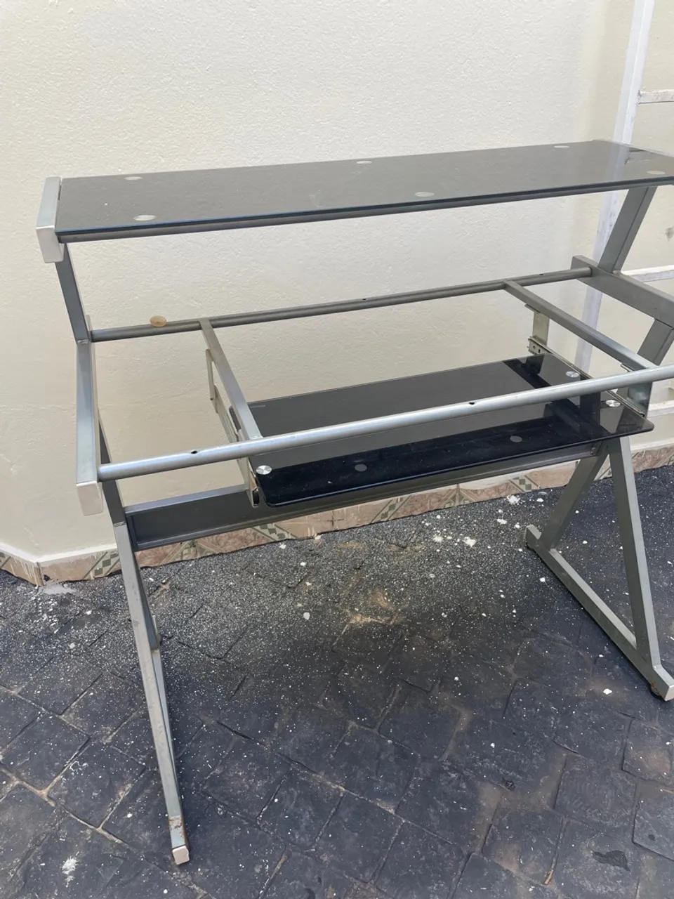Escrivaninha de Vidro com Design Moderno