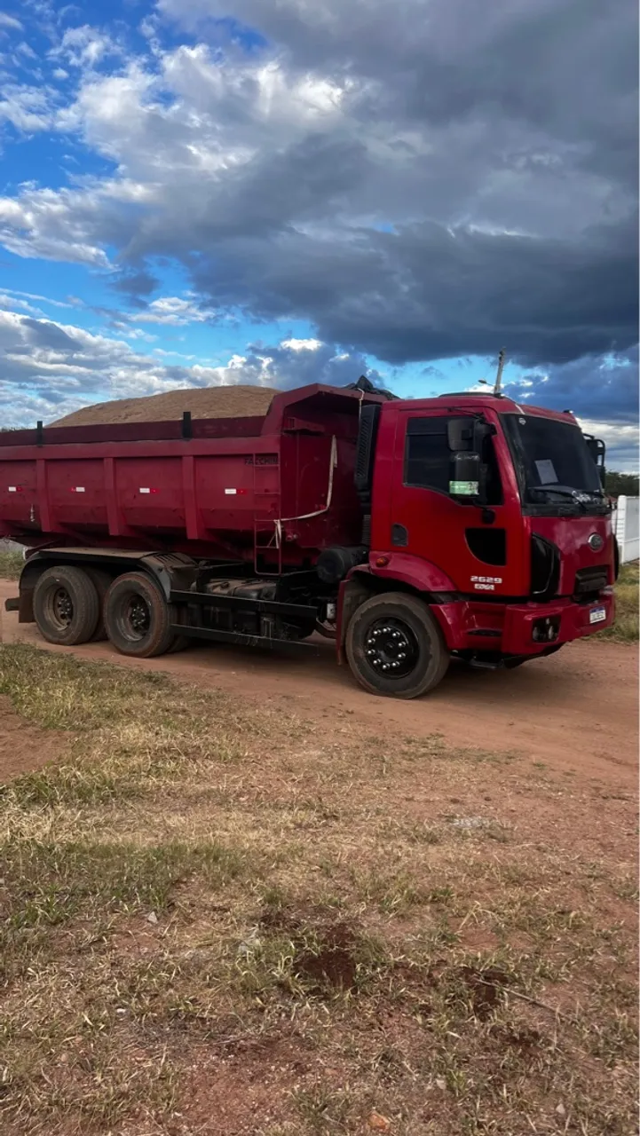 Caminhão Caçamba  - Pronto para o Trabalho Fort 2629