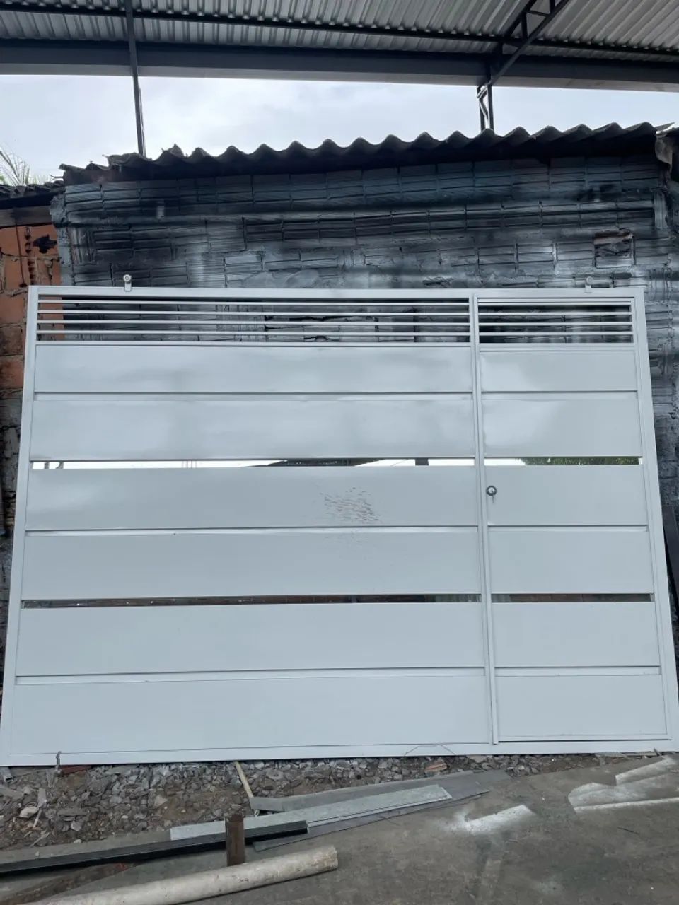 Portão de Branco - Novo Pronta entrega 64842053002497121