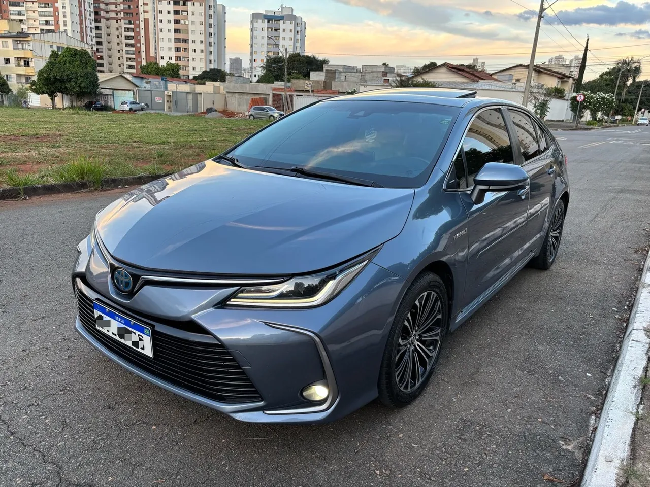 Corolla Altis Premium Hybrid 2020