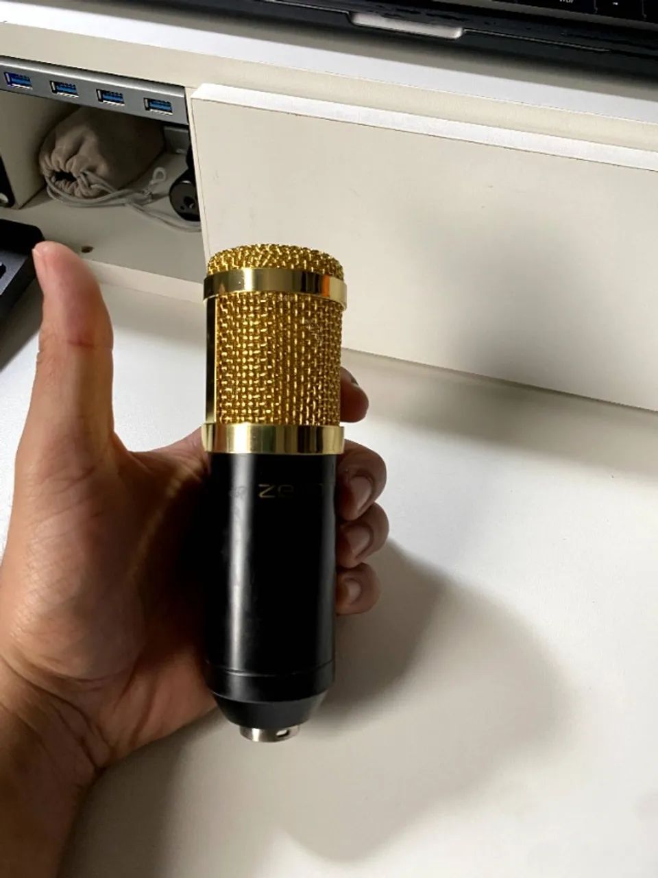 Microfone Andowl BM-800 Condensador Cardioide cor preto/dourado - Foto 2