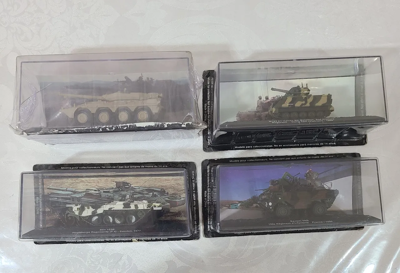 Lote Miniaturas Veículos Blindados de Combate Planeta DeAgostini