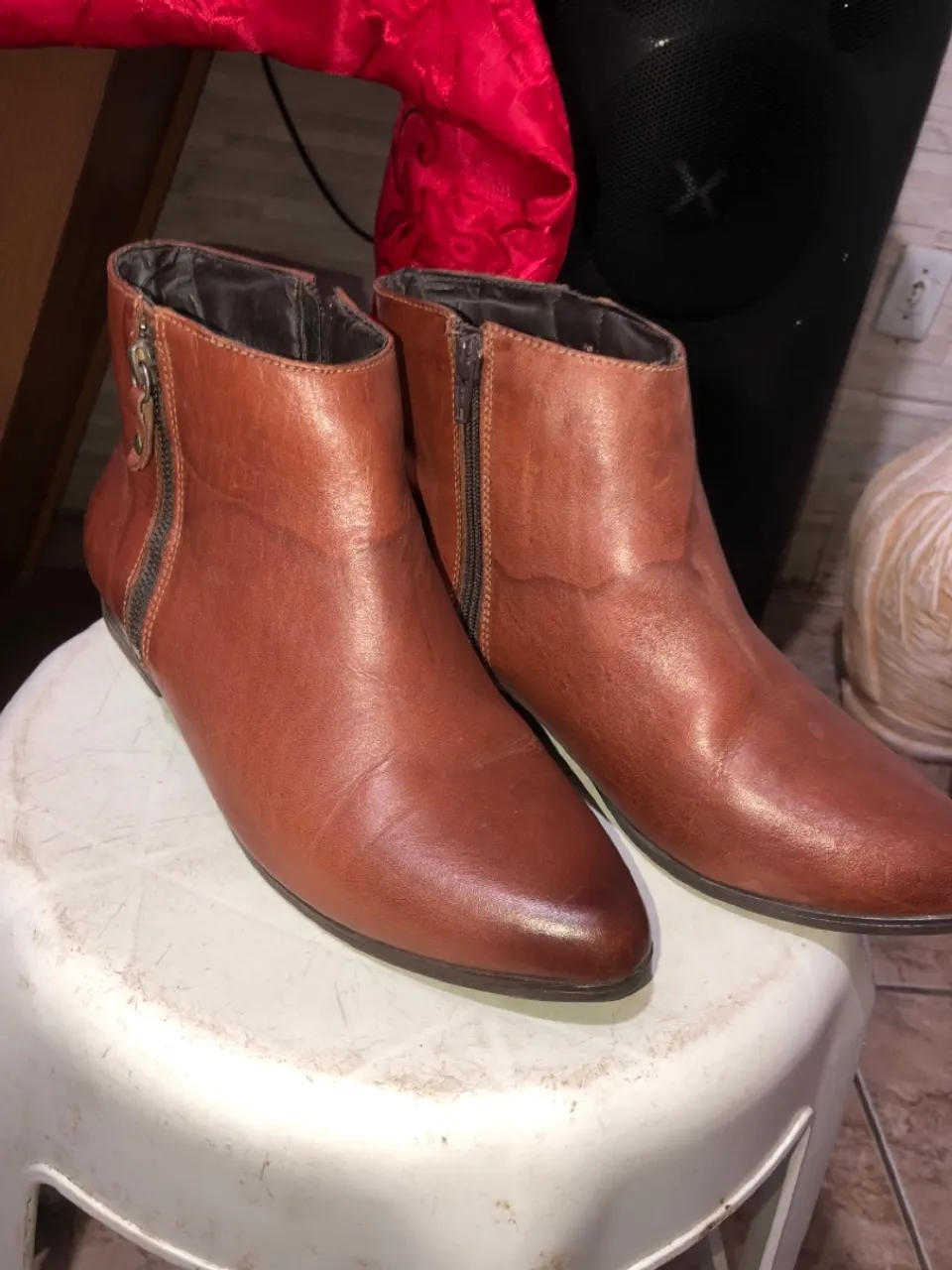 Botas de couro marrom