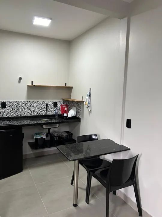 Kitinete (Luz, Água, Internet e IPTU) INCLUSO - 1 pessoa / Balneário Camboriú