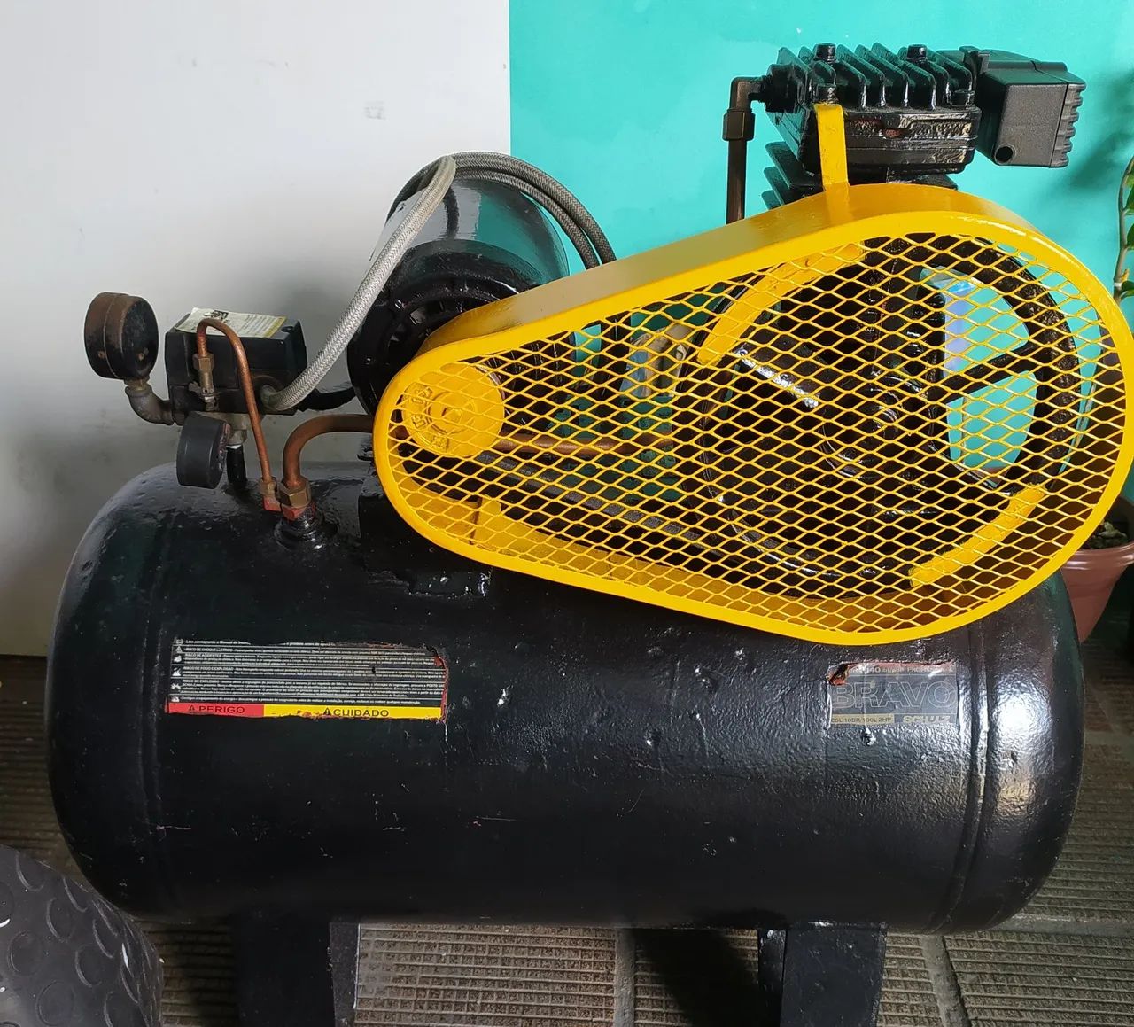 Compressor de Ar Bravo SCHULTZ- CSL-10 Potente e Eficiente