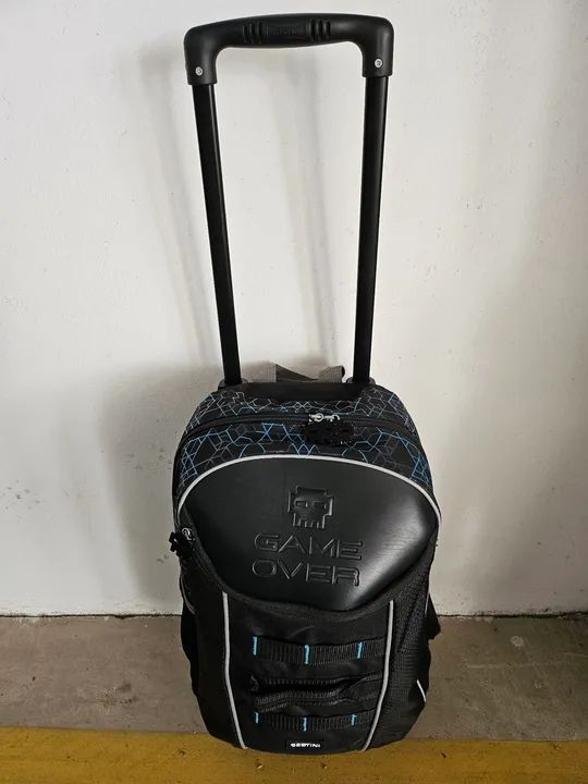 Mochila escolar com rodinhas marca Sestini 