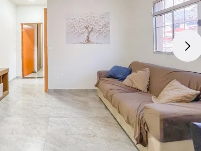 Sofa 2 lugares em bom estado acompanha Capa de Sofa - Foto 3