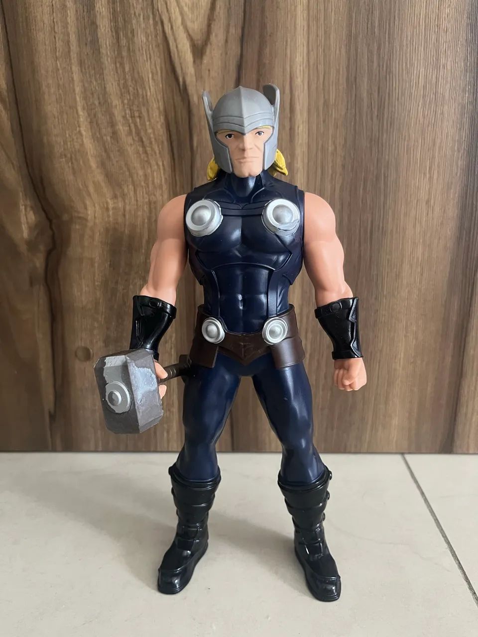 Boneco Thor Olympus de 24 cm (Hasbro E7695)