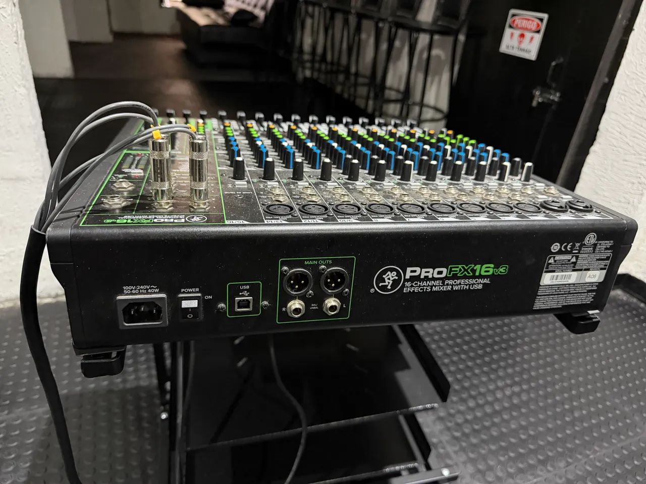 Som completo, mesa, powerplay, rack e filtro de linha  - Foto 3